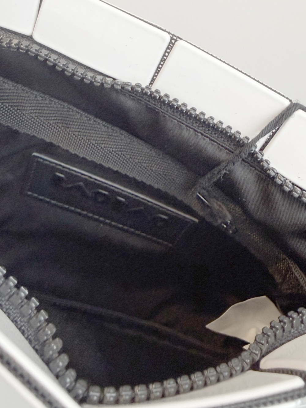 Bao Bao Issey Miyake Crossbody bag - Picture 8 of 9